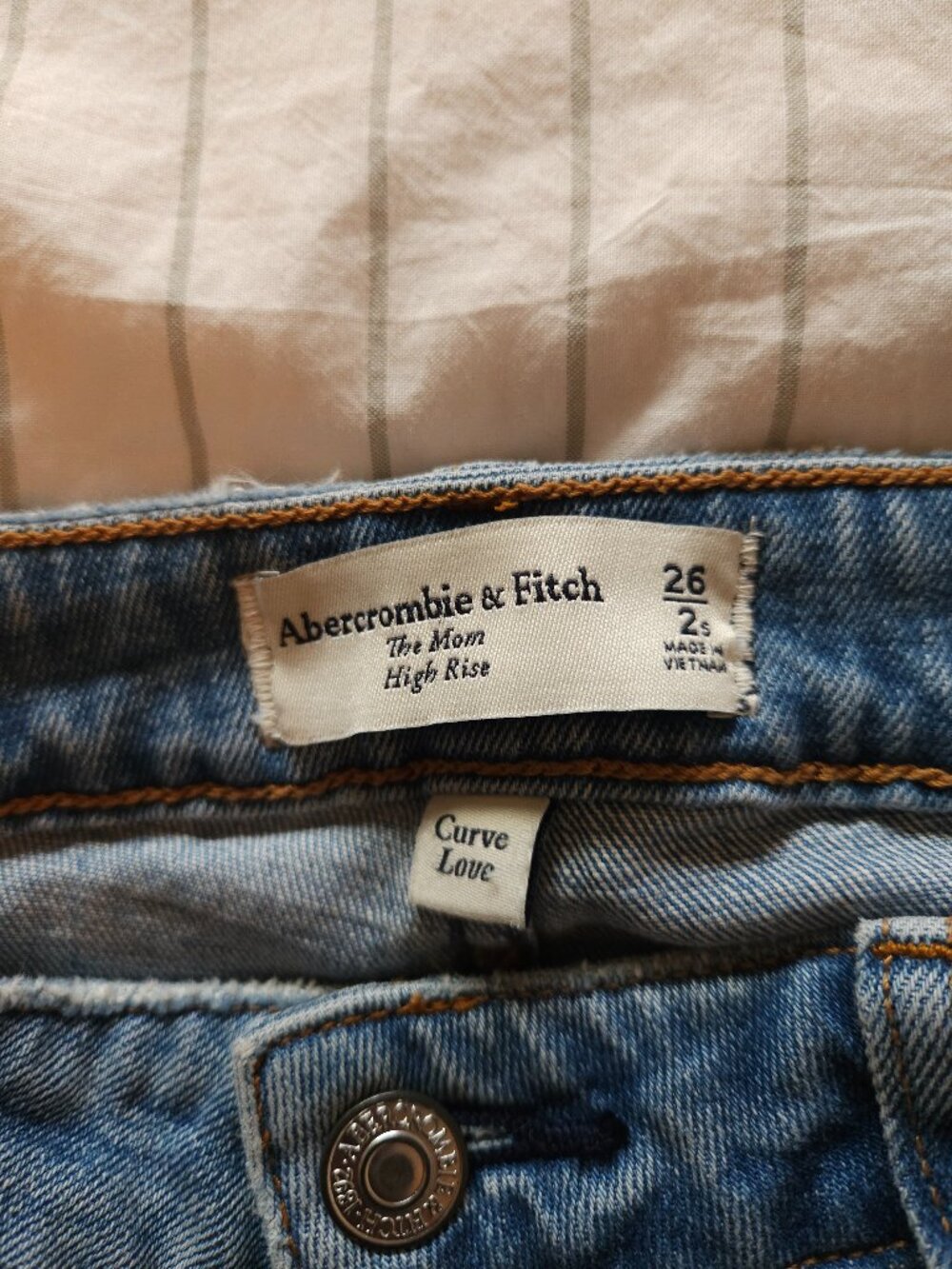 Abercrombie The Mom High Rise size 26 Curve Love